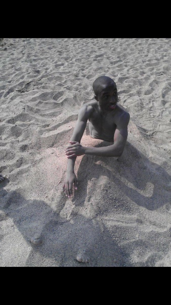 Bnova_'s tweet image. #RoastofSel "With just $1 you can save a child from Africa"