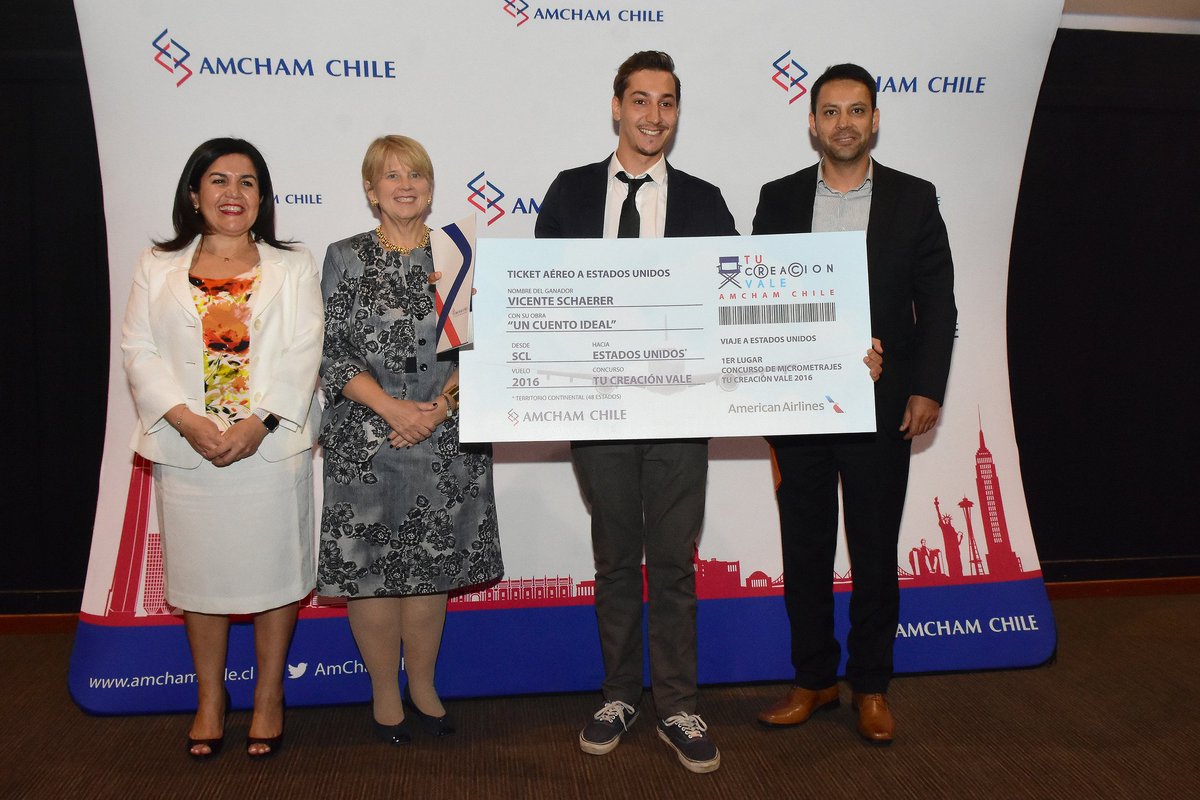 AmChamChile's tweet photo. Joven realizador ganó concurso micrometrajes @TuCreacionVale 2016 Fotografías y obras premiadas en https://t.co/hdJv4lMgyC https://t.co/q8mQg4YfUC
