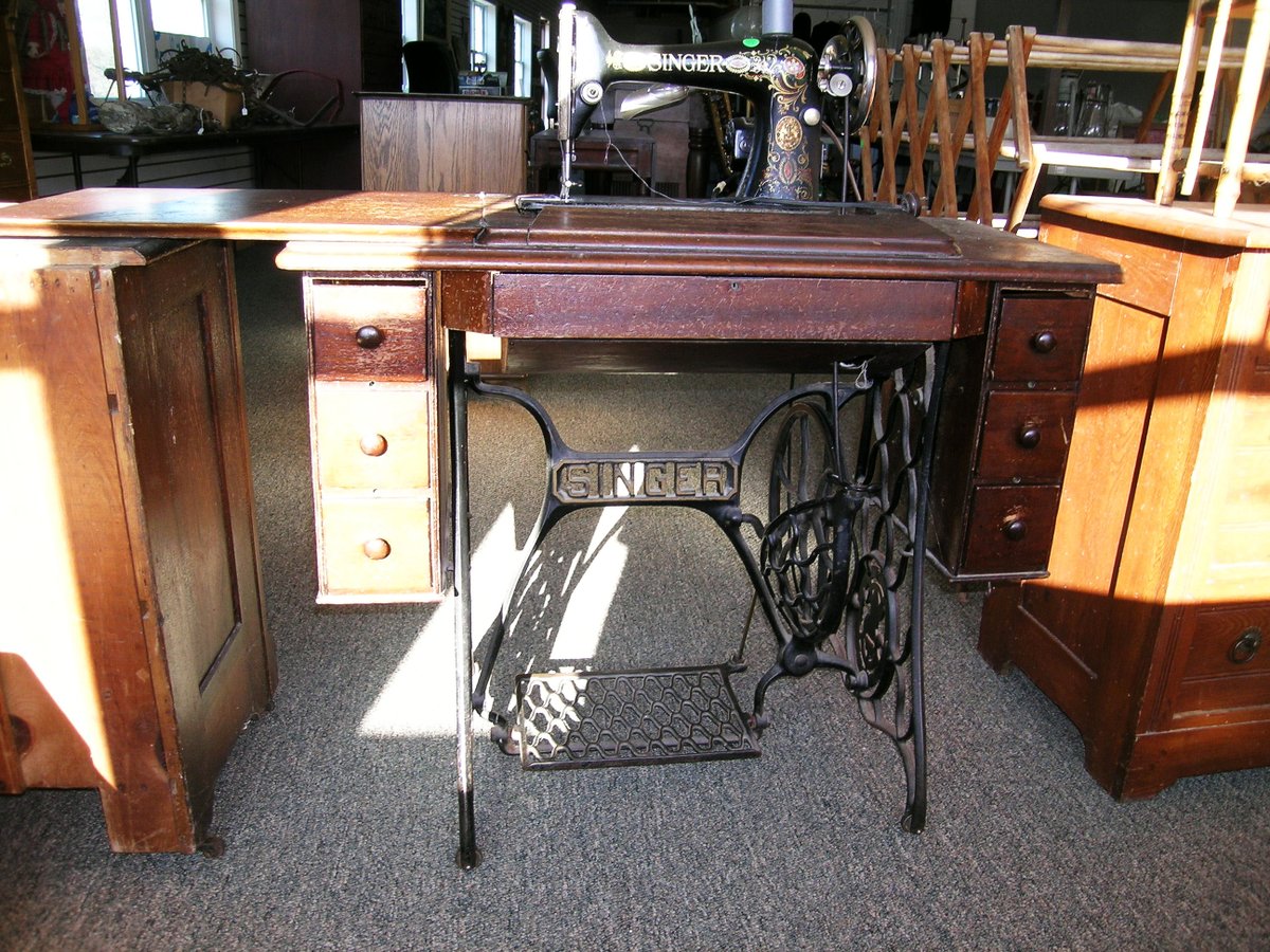 maineauctions's tweet photo. Estates Auction Wednesday 12/14/16 at 6 pm at our Auction Gallery in Lisbon Falls Visit https://t.co/IKLps6I2bR for more Info #maineauction https://t.co/FEoJi6wIv7
