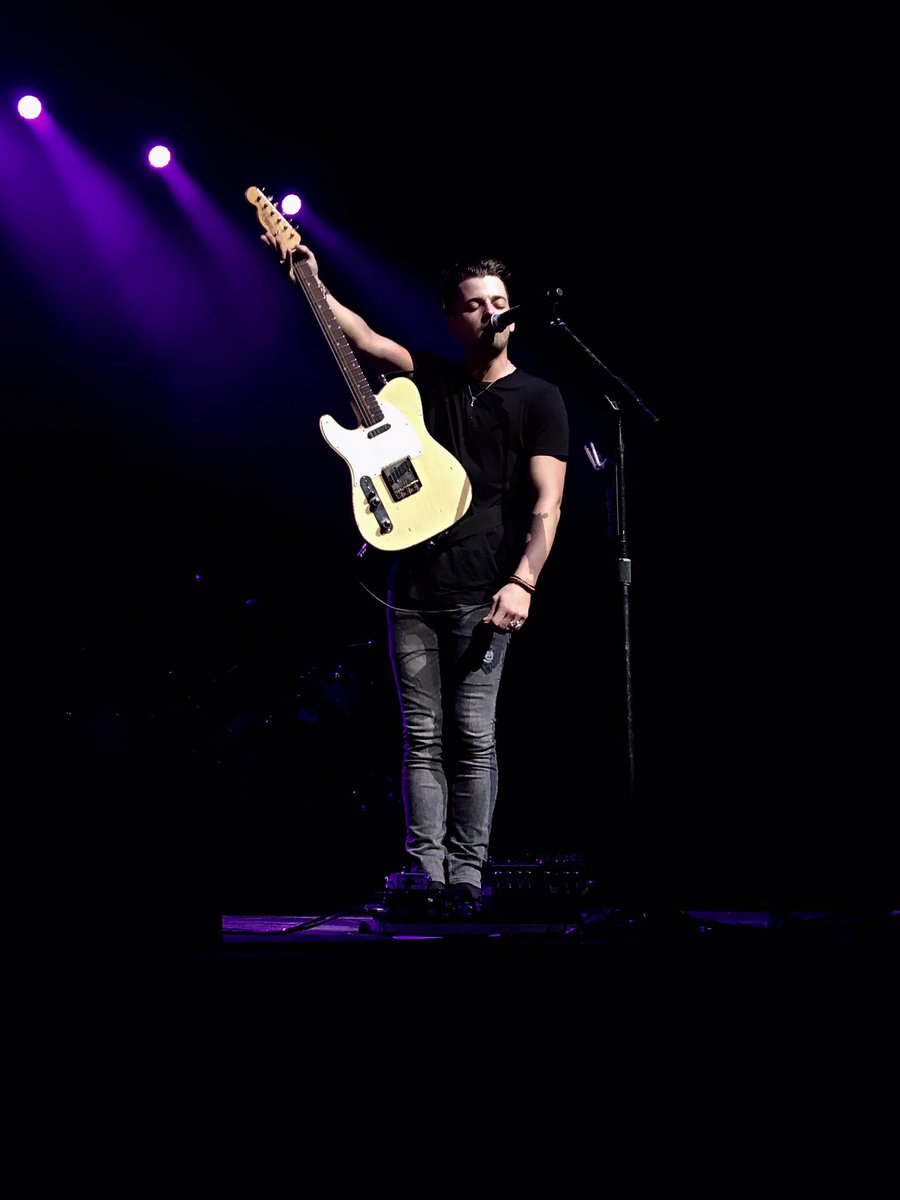 2KaterinaWilson's tweet photo. 🎶 @chasebryant 🎶 rocked it last night🤘 @987thebull #santajam https://t.co/lElqivkVHX