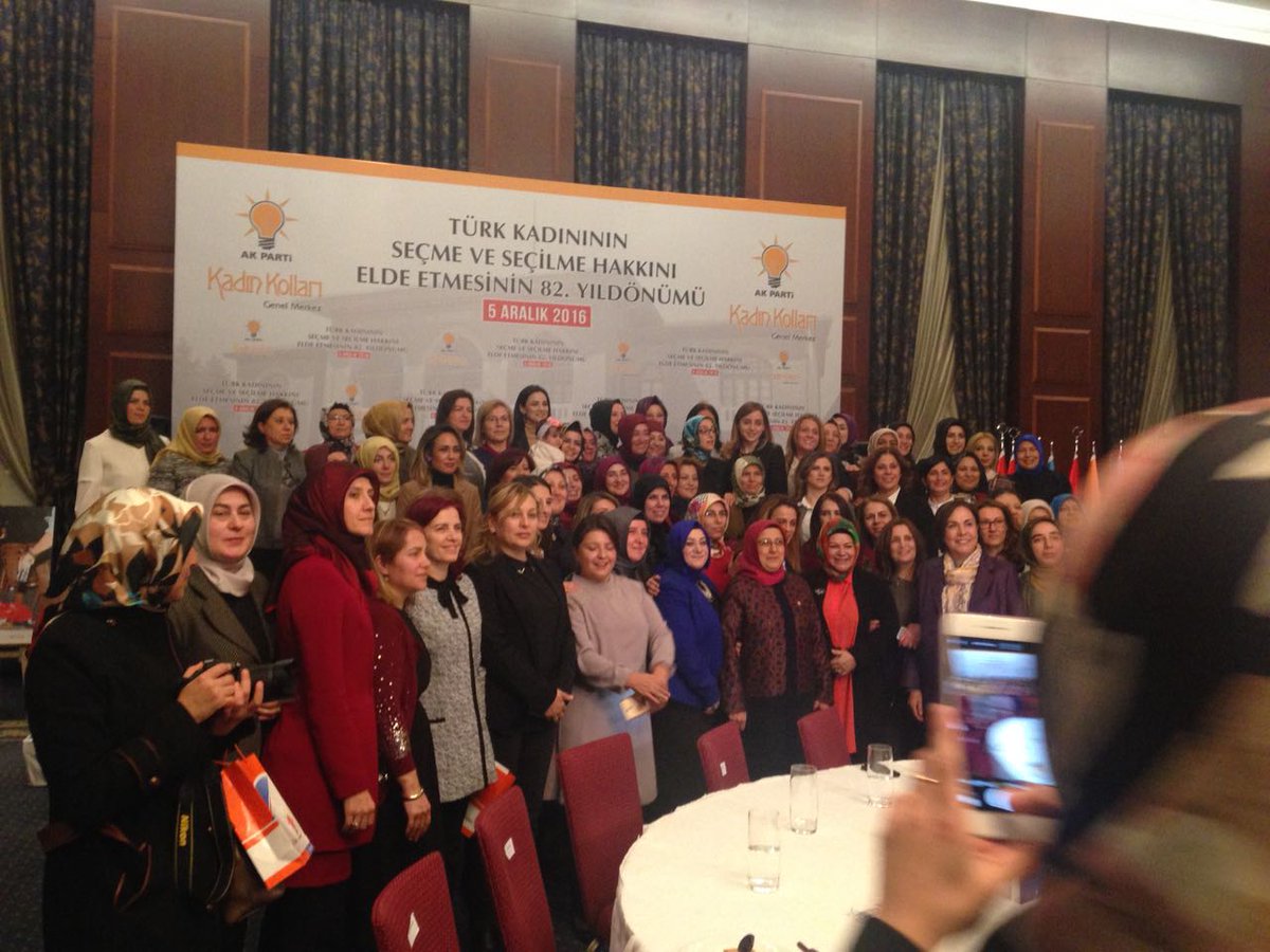 Türk Kadınının Seçme Seçilme Hakkını elde etmenin 82.yıl dönümü programına iştirak ettik <a href="/ZHatip/">Zehra Hatipoğlu</a> <a href="/AKKADINGM/">AK Parti Kadın Kolları</a> <a href="/selvacam/">Lütfiye Selva Çam 🇹🇷</a>