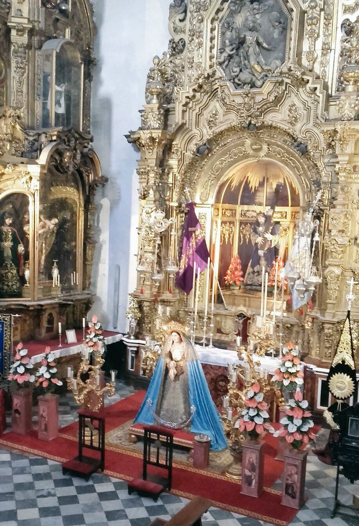 oclevanta's tweet photo. Besamano de María Stma. De los Desconsuelos de @AfligidosCdiz en @SanlorenzoCdiz con motivo de sus cultos #Cadiz #CofradiasCA @OndaCadizTV https://t.co/c29EsmJK0W