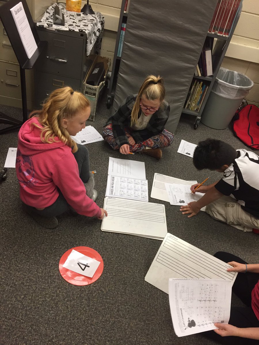 SycamoreMusicK5's tweet photo. 4th graders get right back to learning the lines and spaces of the treble clef after a fabulous performance yesterday! #isdstrong https://t.co/rytGsJOKwp