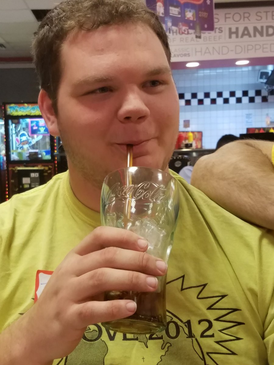 KyleReacts67's tweet photo. When you're on a date with bae and you absolutely love and adore them.
#kylereacts #goals https://t.co/VXcS5lpdDQ