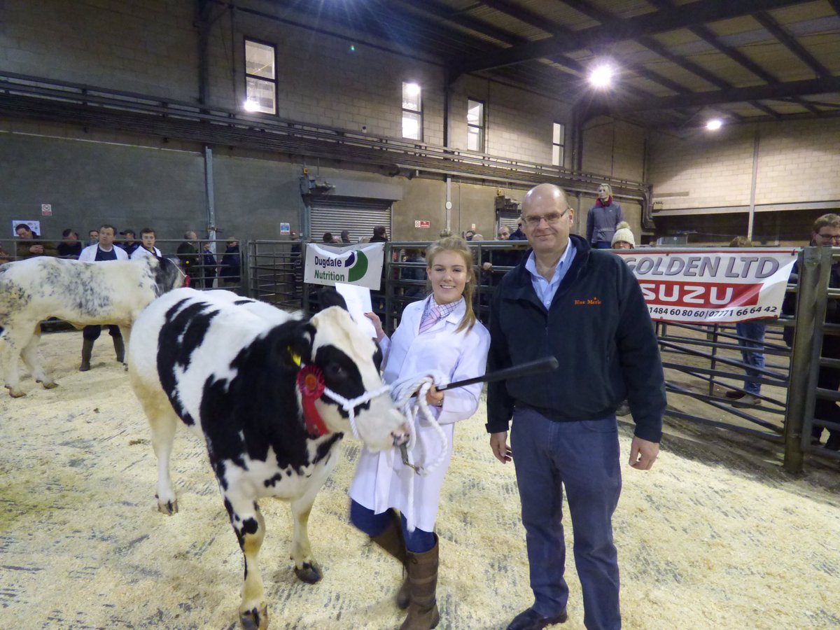 Presenting the Blue Merle prize voucher Congratulations to Ellie Wynne Champion Bakewell 2016