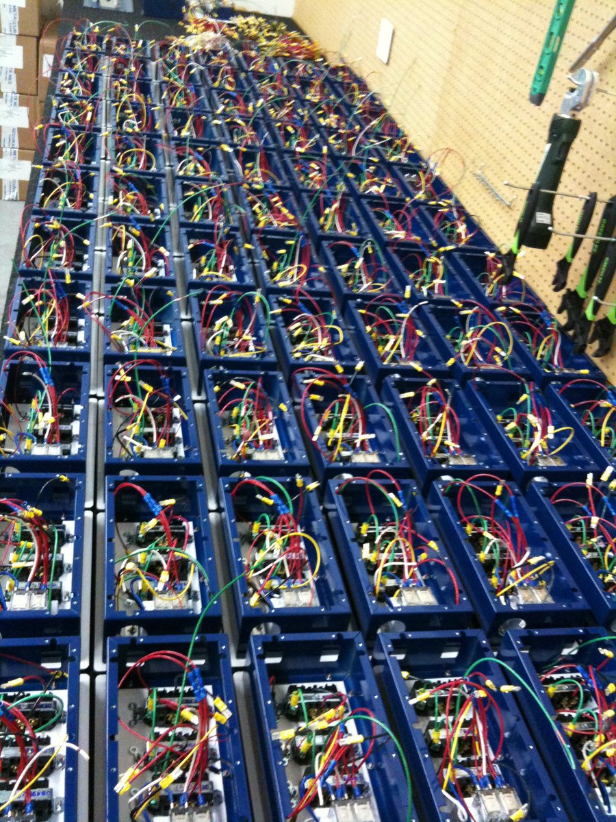 powerboxusa's tweet photo. Some DPC-7500's in production. Enough controllers to power 600 lights, producing 4000 pounds of #homegrown #420. https://t.co/IlYe0dQlEA