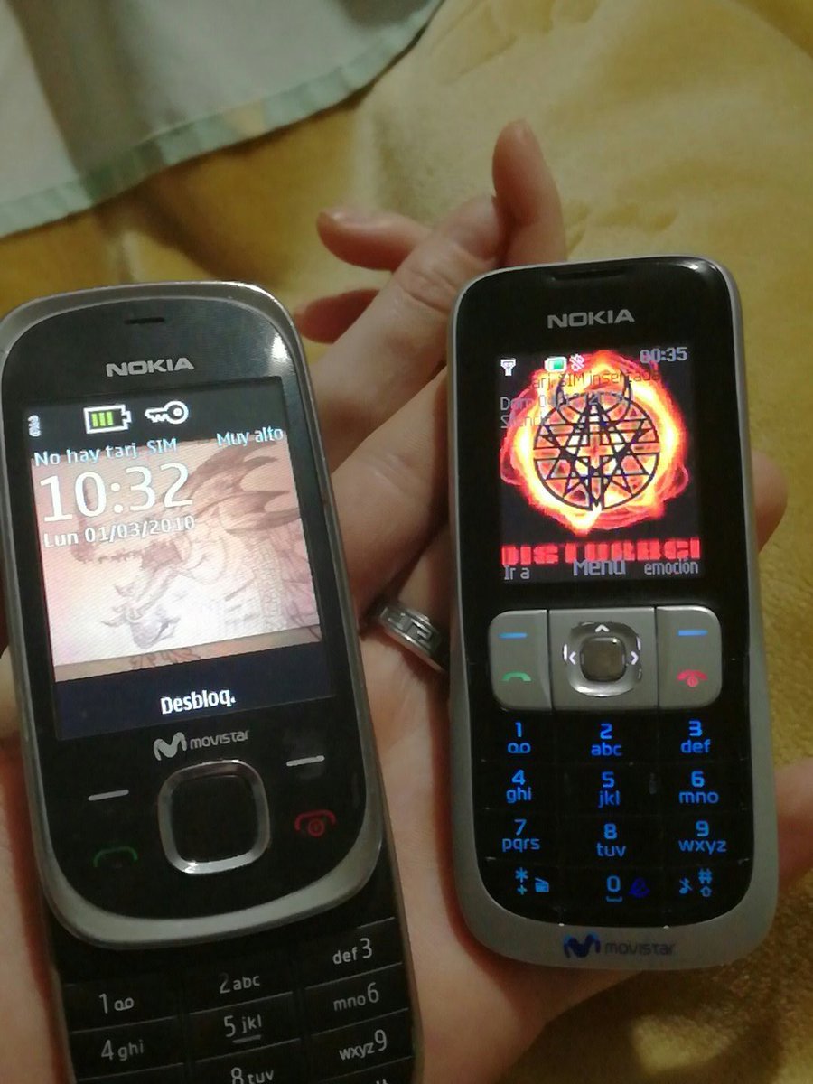 KingNebora's tweet photo. Cuando encuentras teléfonos de hace 6/8 años, los cargas y siguen funcionando perfectamente, las nuevas compañías nos engañan. https://t.co/OKRDxG4ubE