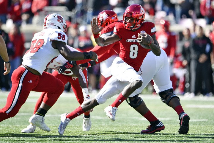 BleacherReport's tweet photo. Your Heisman finalists are:
Lamar Jackson
Deshaun Watson
Jabrill Peppers
Dede Westbrook
Baker Mayfield https://t.co/sFrEVrtTY2