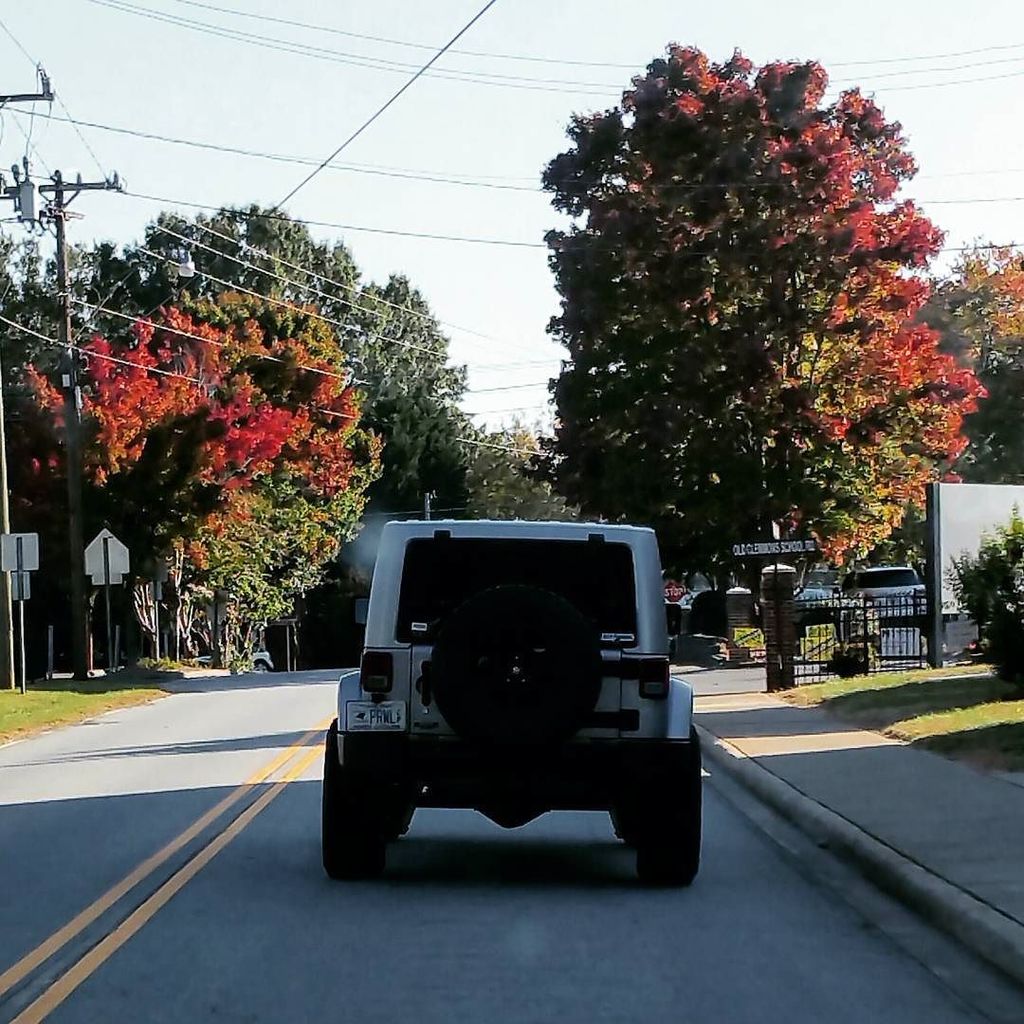 jeepnecks's tweet photo. #jeepcreepin in #clemmonsnc a few weeks ago. Tag the owner! 💯#prwl #keeppounding #jeepneck… https://t.co/zhLratQzOi https://t.co/rtLxop7oNy