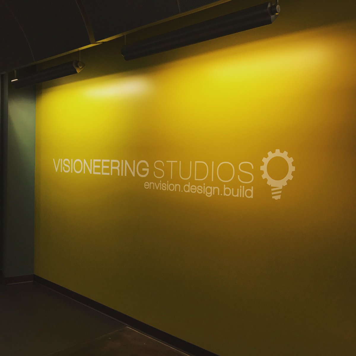 SteveChaparroCo's tweet photo. I love being part of this team. @theVisioneer
#envisiondesignbuild
#wearevisioneering https://t.co/bFAIMp2u0o