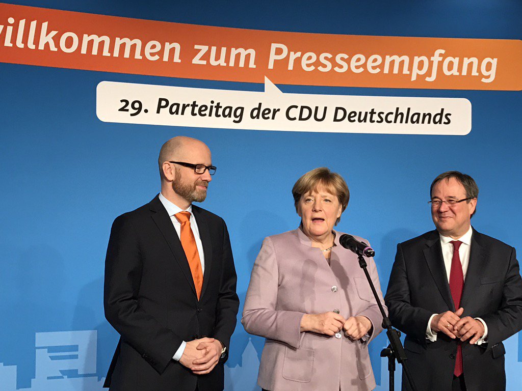 c_pakusch's tweet photo. Guter Auftakt zum #btg2016 in #Essen beim #Presseempfang der @cdu mit @petertauber @JulianSchwerdt @ArminLaschet https://t.co/E5v6mwsUH3