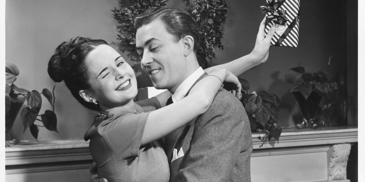 HuffPost's tweet photo. There's a "Baby It's Cold Outside" rewrite, which fixes the song by emphasizing consent 👏 https://t.co/Bcvmln608r https://t.co/ZYoRA3ngLN