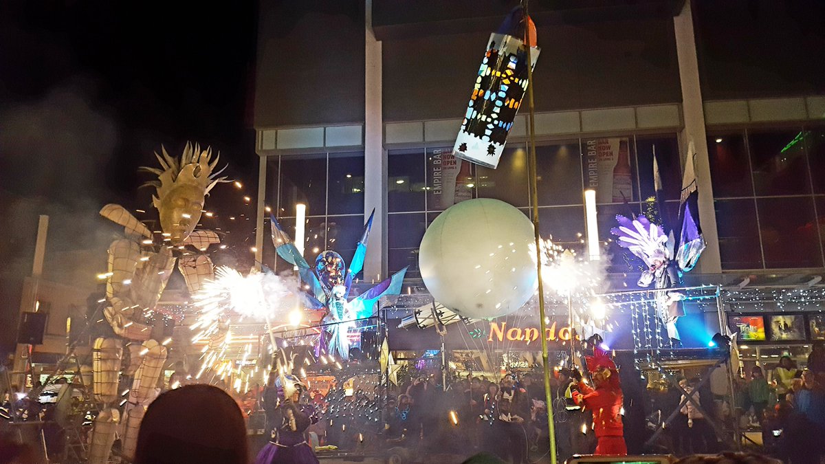 NishaaAnil's tweet photo. #SparkFestival's big bang! WOW #HOMESlough #discovery #Hershels #celebration @CreativeJunc @EEALondon @AikSaath​ @Empoword​ @TheCurveSlough https://t.co/jpaJcbRBTV