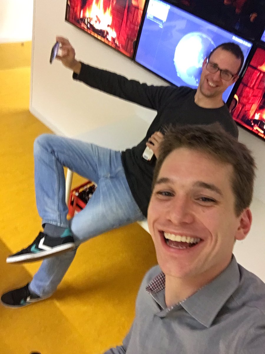 stuttgartjs's tweet image. #selfieception #stuttgartjs