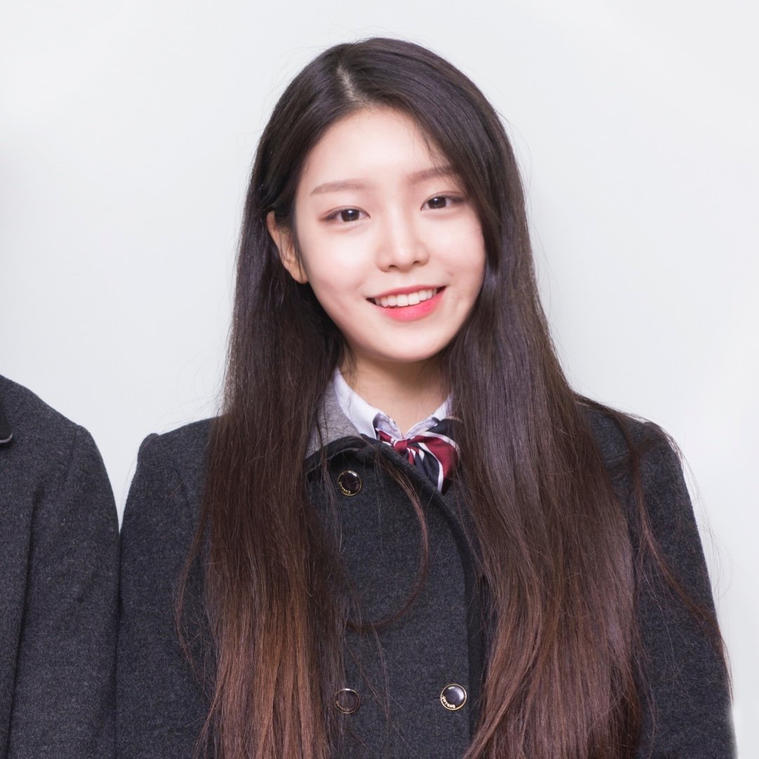 fyprojecta's tweet photo. [instagram] miri changed her profile photo ♡ https://t.co/N6YS7VxpzZ
