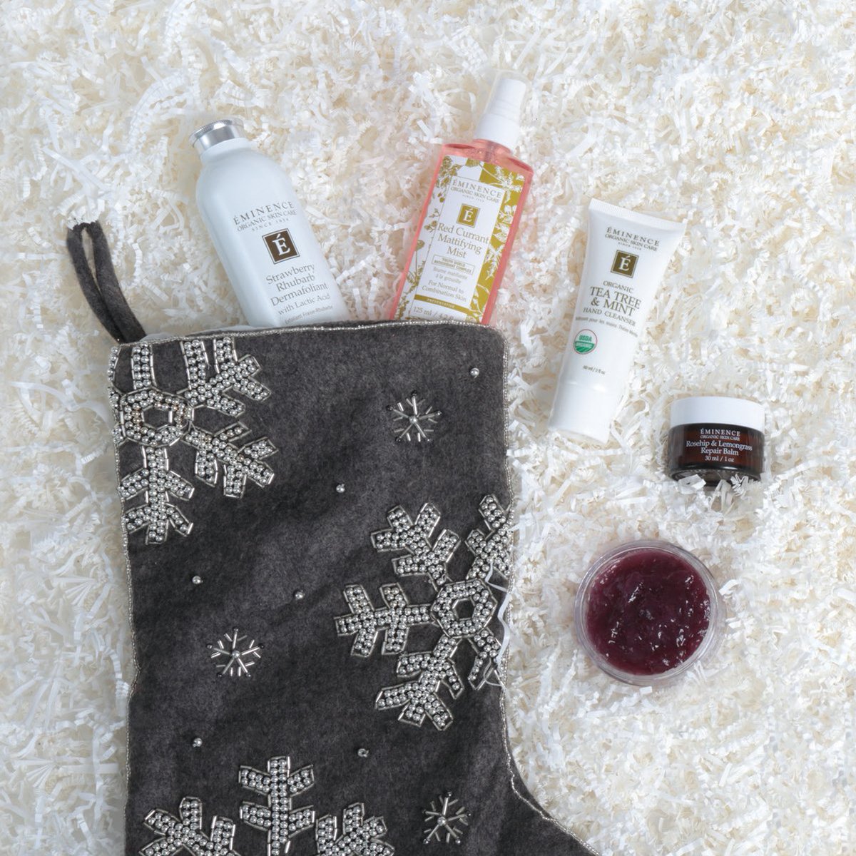 EminenceOrganic's tweet photo. Good things come in small packages! Find #stockingstuffers for everyone on your list: https://t.co/zU8QfcZK9d #giftguide https://t.co/9aTDYJL8GH