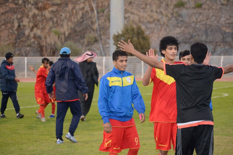 alain_ksa's tweet photo. اولمبي العين  ❤️💛💚 متصدراً لدوري أندية منطقة الباحة بـ 6 تقاط 

صور من لقاء العين و قلوة اليوم والذي انتهى بفوز اولمبي العين بـ 4 اهداف

2️⃣ https://t.co/oLftGxoD0x