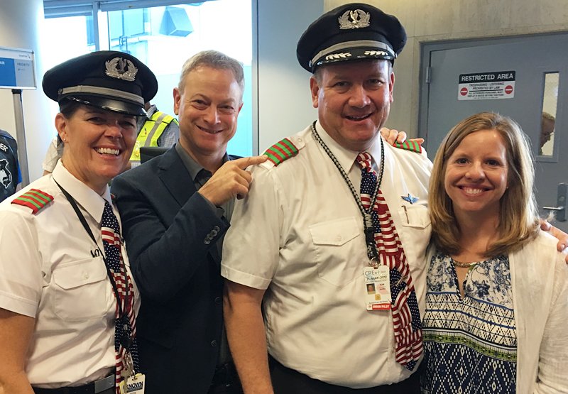 c_epaulets's tweet photo. This @AmericanAir crew brought over 70 WWII veterans to #Honolulu for #PearlHarbor75. @GarySinise points to our @SnowballExpress charity. https://t.co/zljOpnAKmq