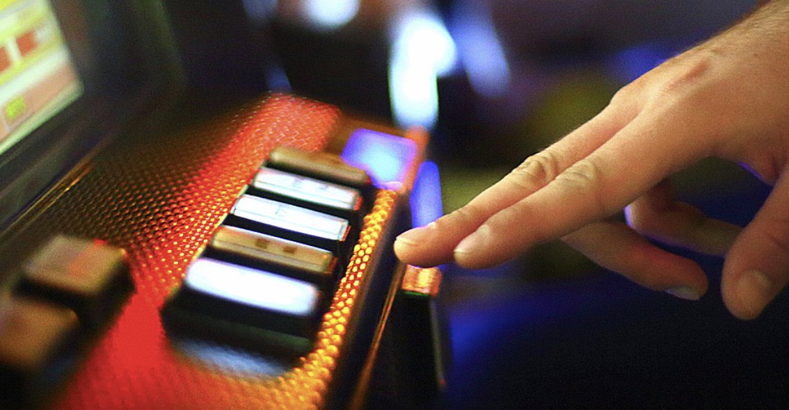 governondowns's tweet image. Mondays are better with extra points at Vernon Downs. Every Monday we have double points all December long! #2XPoints #Goodluck 💰 💰