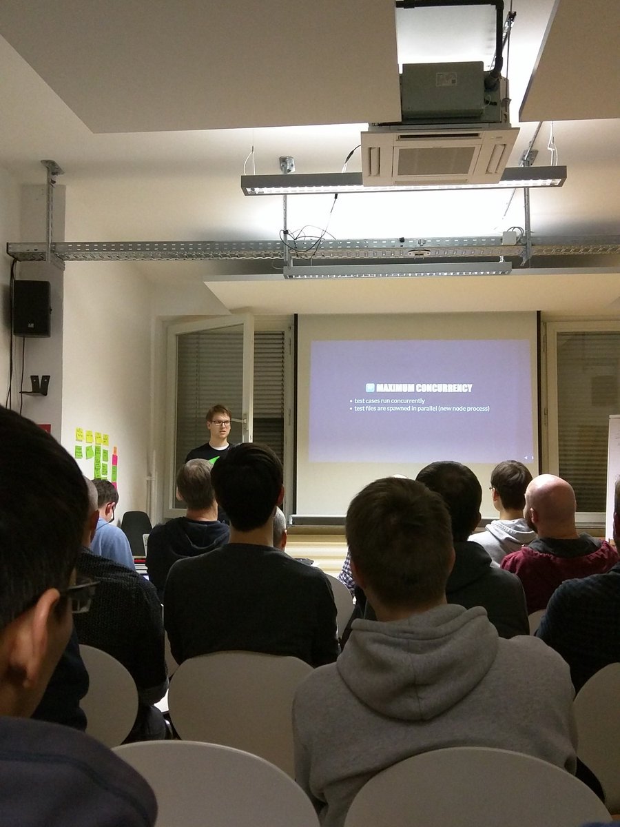 gullamahi's tweet image. Lighting talk about AVAJS @stuttgartjs  #stuttgartjs