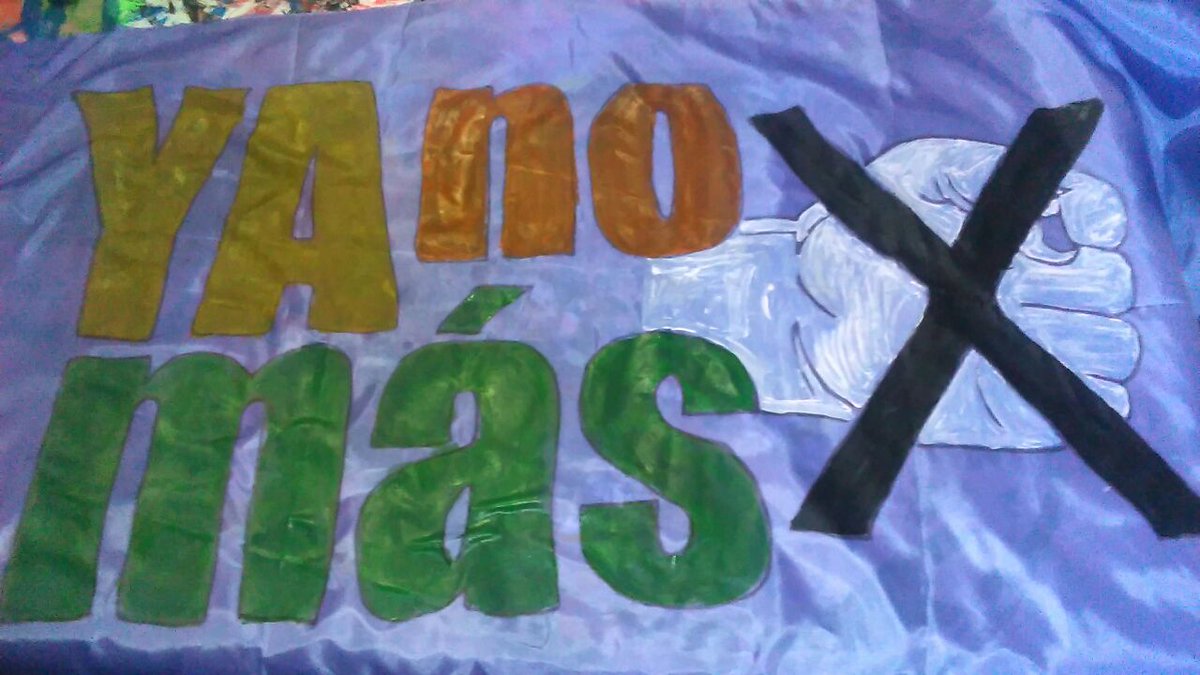 LaliOficialURU's tweet photo. Les dejamos 2 de las 200 banderas con mensajes sociales con las que sorprenderemos a Lali mañana durante Tu revolución💪🏻💥🔜 #SoyTourEnUruguay https://t.co/2FnKiiALS5