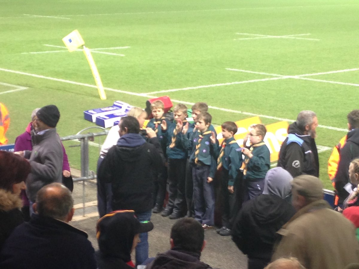 Fionaegage's tweet photo. #popupscoutingexeter @ExeterScouts @ExeterChiefs Honiton Scouts get invested at Braves v Bath at sandy park https://t.co/YWZVpW5CVh