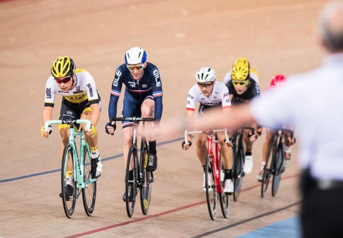 vismaleaseabike's tweet photo. Check out our Facebook-gallery with pictures of @DennisvanWinden and @SLammertink at the Lee Valley Velodrome.  https://t.co/NXl26bAPxZ https://t.co/O6pe9AZWNh