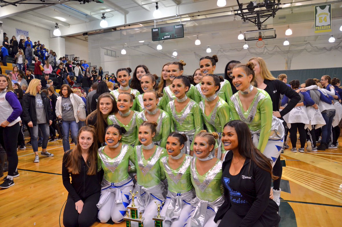 Laduettes's tweet photo. Lindbergh was a success! We had so much fun 💚💙👽🚀🖖🏽 https://t.co/TrMe1vRExn