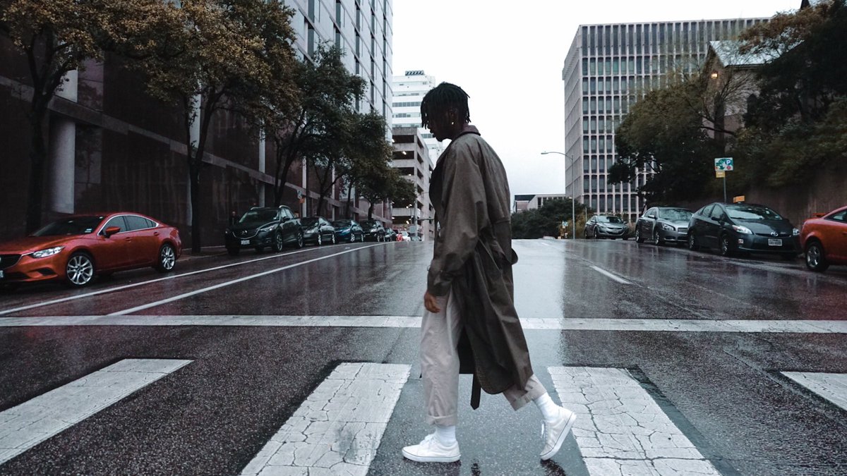 ohso_common's tweet photo. If you can do it do it don't wait for someone else's ideas to make your life up
#atx #street #portrait#fashion#TommyHilfiger https://t.co/nz6cgS6aBu