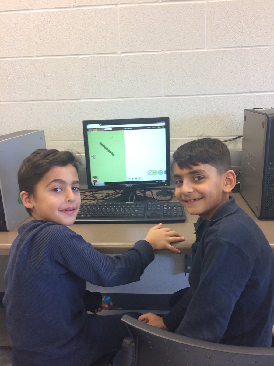 wizkidlearning's tweet photo. Check out two St. Conrad Catholic School kids learning how to code loops and functions! #WKCHourofCode #CSEducationWeek #ontariocodes https://t.co/YnhFTInHRR