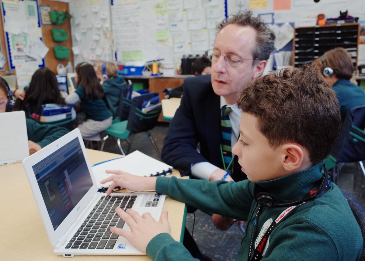 NYCSchools's tweet photo. Deputy Chancellor @PhilWeinbergDOE joins students and educators @BrooklynArbor to celebrate #CSEdWeek. Exciting to see #CSforAll in action! https://t.co/wLSOg8urwA