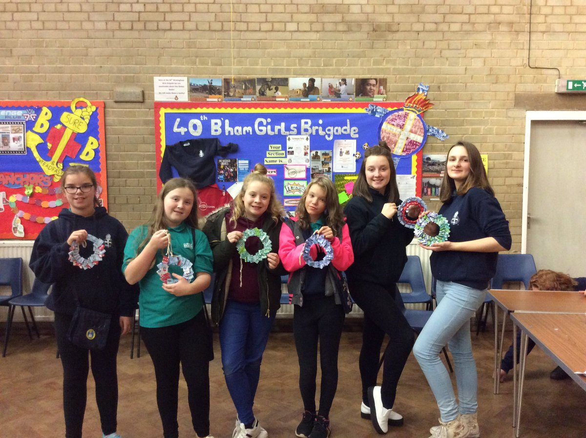 N:counta made their wreaths tonight and were very proud of them <a href="/GirlsBrigadeEW/">Girls' Brigade EW</a> #christmas #40thbirminghamgb