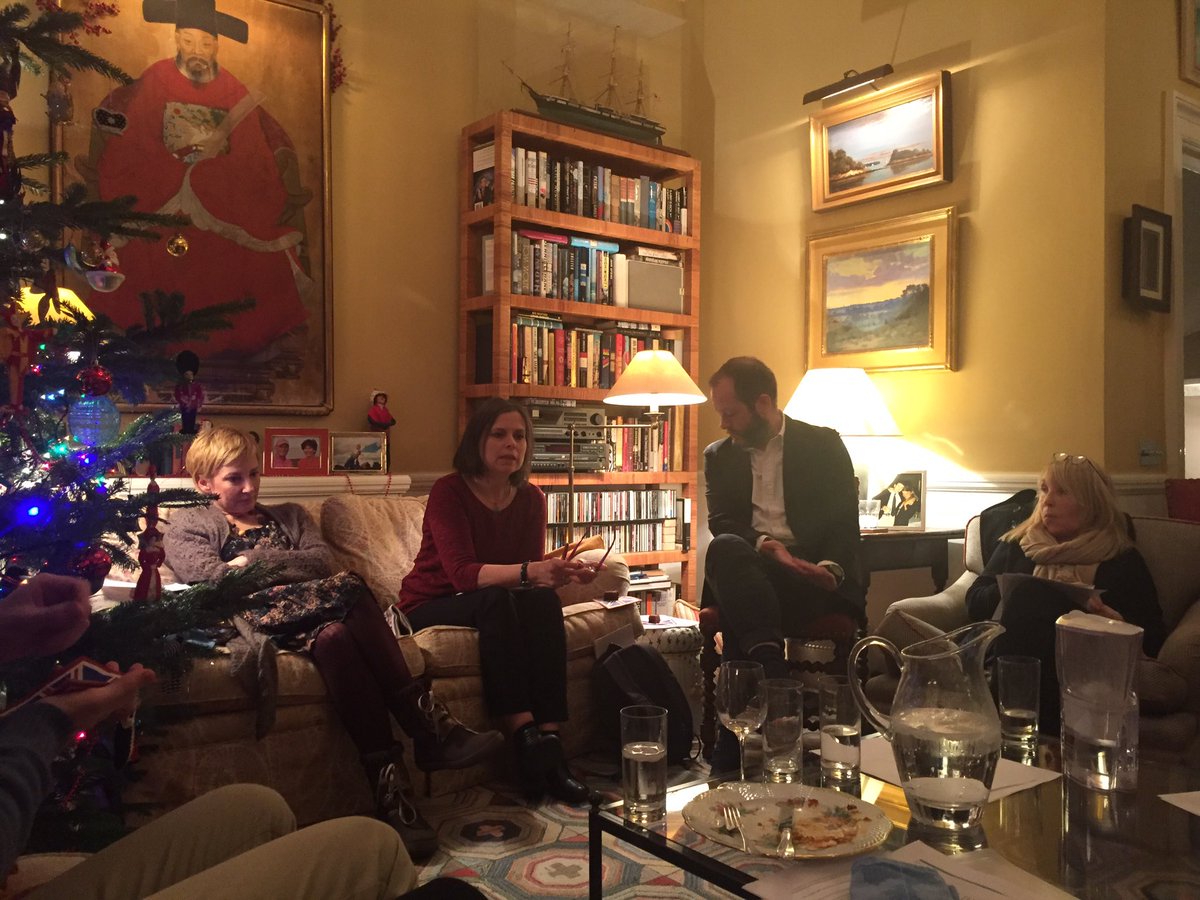 SunainaLondon's tweet photo. @esinclairwebb briefs the @hrw London Committee on the situation in Turkey. #HumanRights https://t.co/25r4HfShFh