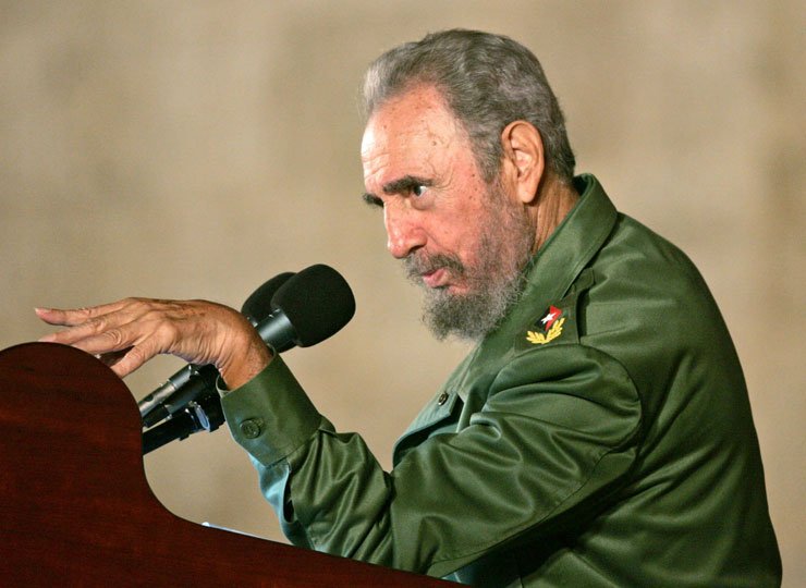 "Son ana kadar insan kalmak ve düşüncelerinden vazgeçmemek, asil insanların felsefesidir."

-Fidel Castro-