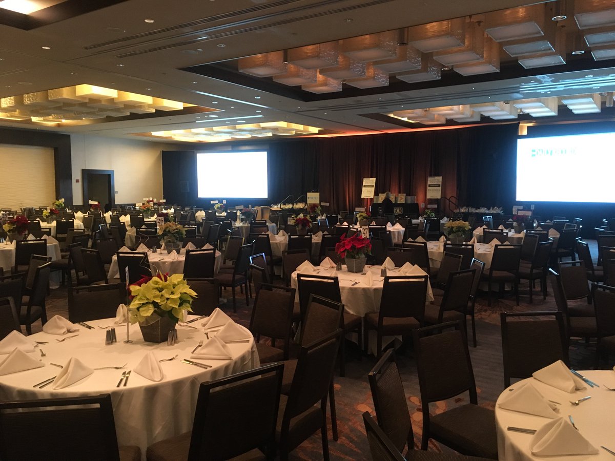 TDRJobs's tweet photo. The ambiance is set and we’re ready to welcome our guest here at Leading Women 2016! #tdrawards https://t.co/toQaYlqNF9