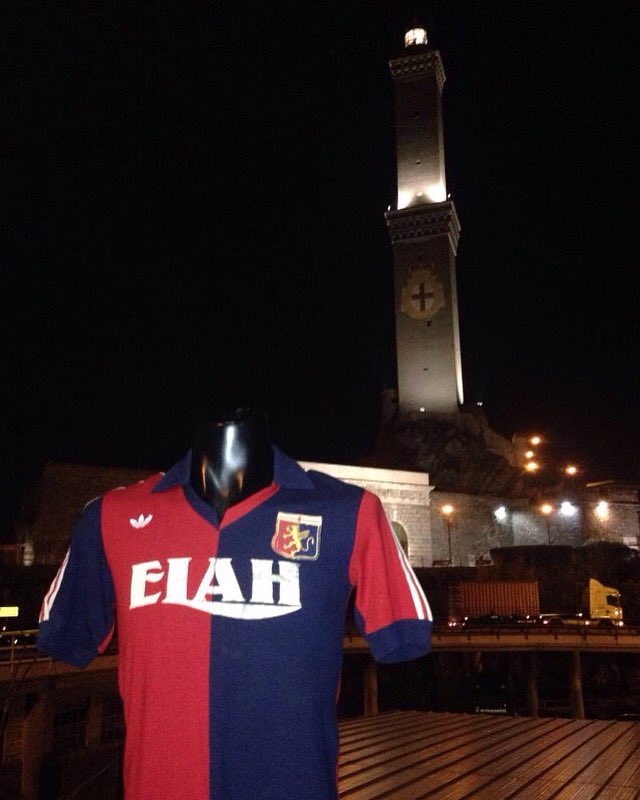 MaglieGenoa's tweet photo. Buona notte Genova ❤️💙 https://t.co/kRWfmoIydu