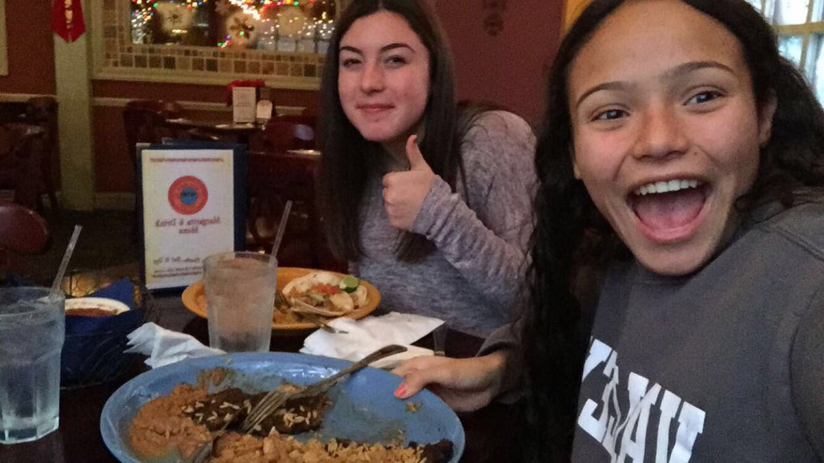 jenninerin's tweet photo. #letstacoboutprom @Marisa_Mathias 🌮🌯 https://t.co/tYIPV8G7eD