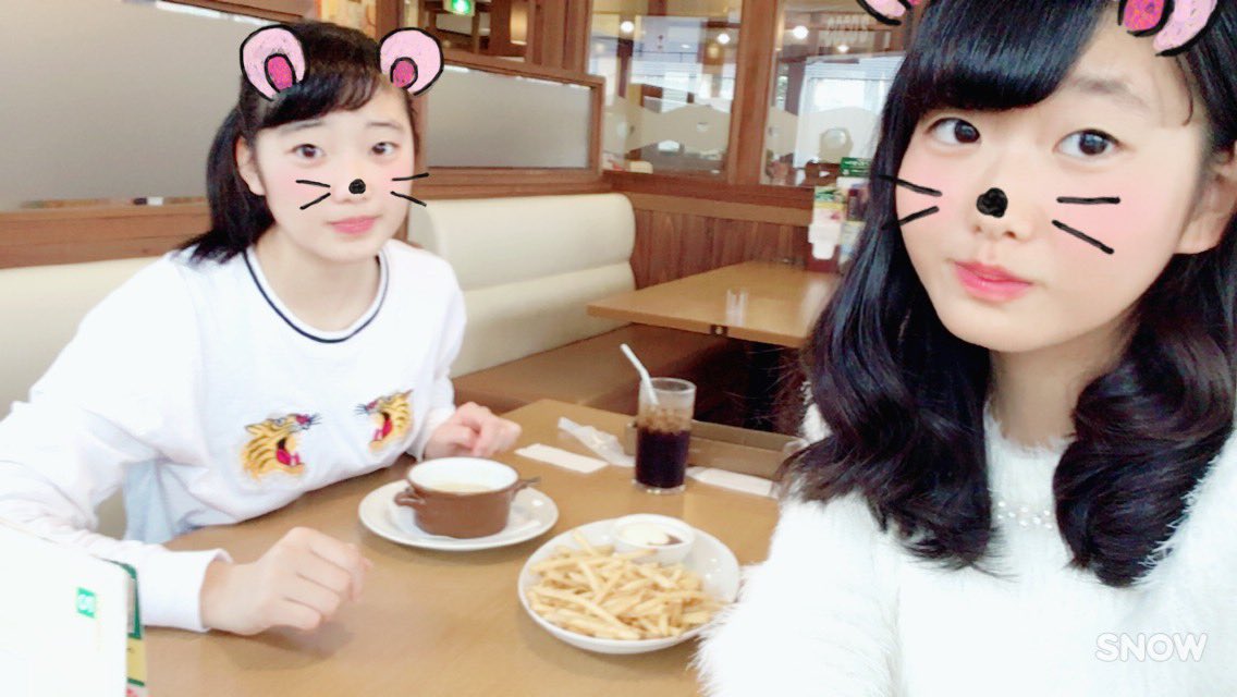 EfBby's tweet photo. 昨日はもえとココスでお勉強会👀📝
ちゃんと集中出来たし楽しすぎた 良き🐼◎💕

頑張っても１枚目のもえの顔にはなれなかった、、、、、😂 https://t.co/DVb7pjO6gl