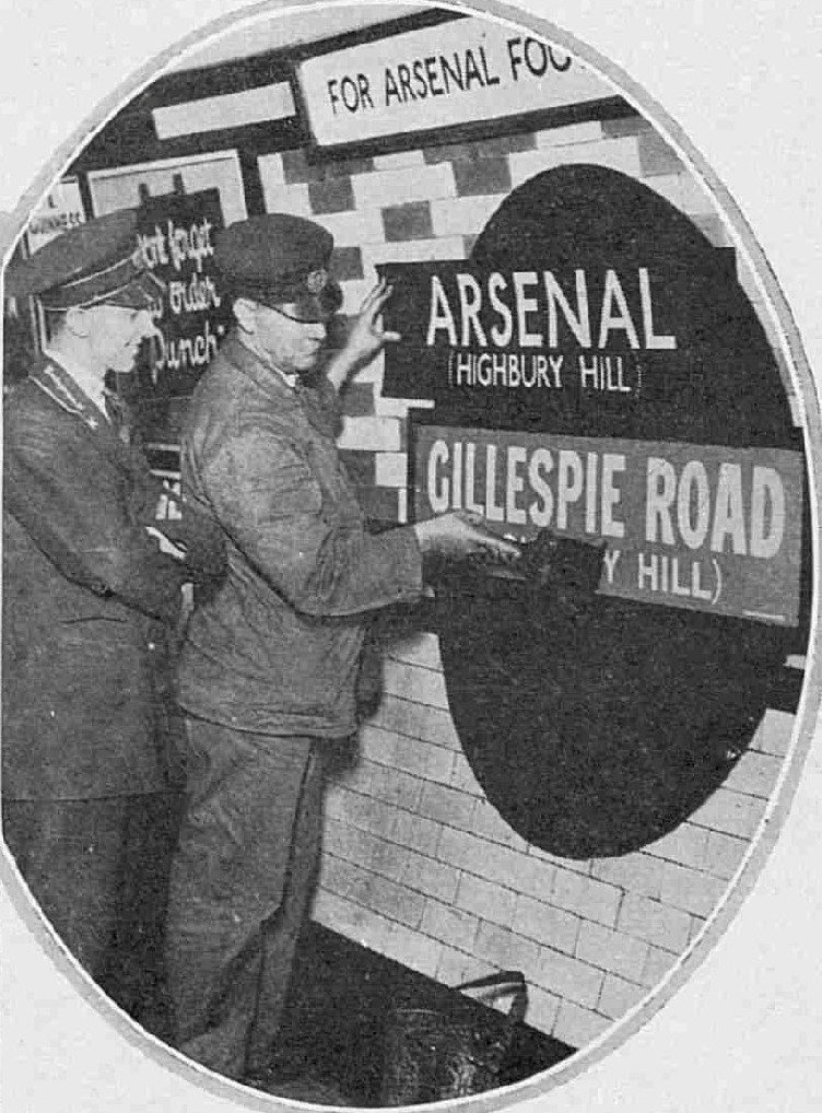 The moment that Gillespie Road underground station was renamed #Arsenal (Highbury Hill) on 31 October 1932.