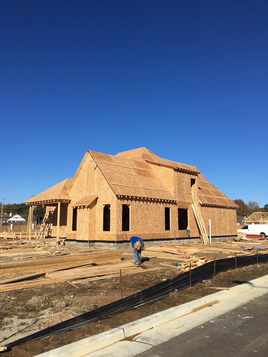 EllerBuilds's tweet photo. Come see our gorgeous new homes in the Villas of Tara Oaks. Less than 5 minutes from Collierville's Town Square. https://t.co/hl0uSORORz