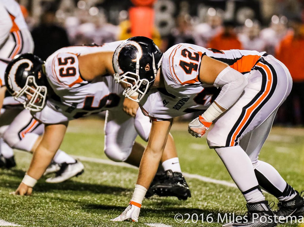 anderparker's tweet photo. Senior season highlights 🐑🏈 thanks 104! https://t.co/qdFkK2AXFv https://t.co/9wJDrCkgm4