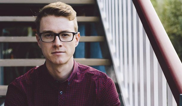 .@maxwell_sound is back with not one but TWO delicious housey treats to feed to your ears; bit.ly/2h8bpdW
