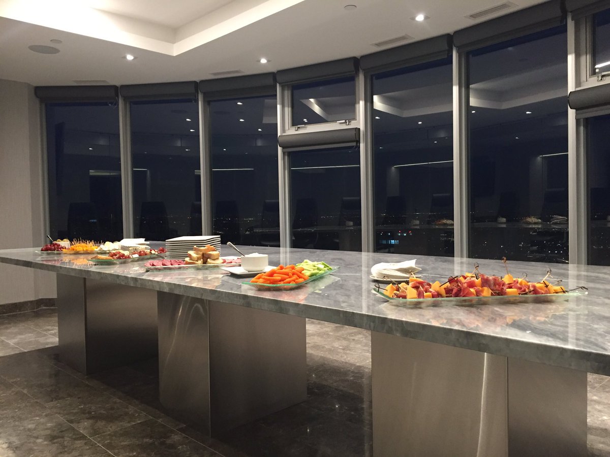 The48TO's tweet photo. Come by @OneKingWest now, floor 48 for our open house. Lots of goodies! https://t.co/TJKkPmy8c8