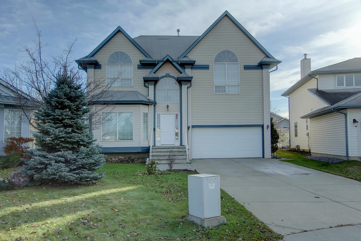 RyanDutka_'s tweet photo. GREAT FAMILY HOME renovated and awaiting your family #DUTKATEAM #RYANSELLS @REMAXRiverCity @DutkaREMAX https://t.co/JU3VnZU2GV