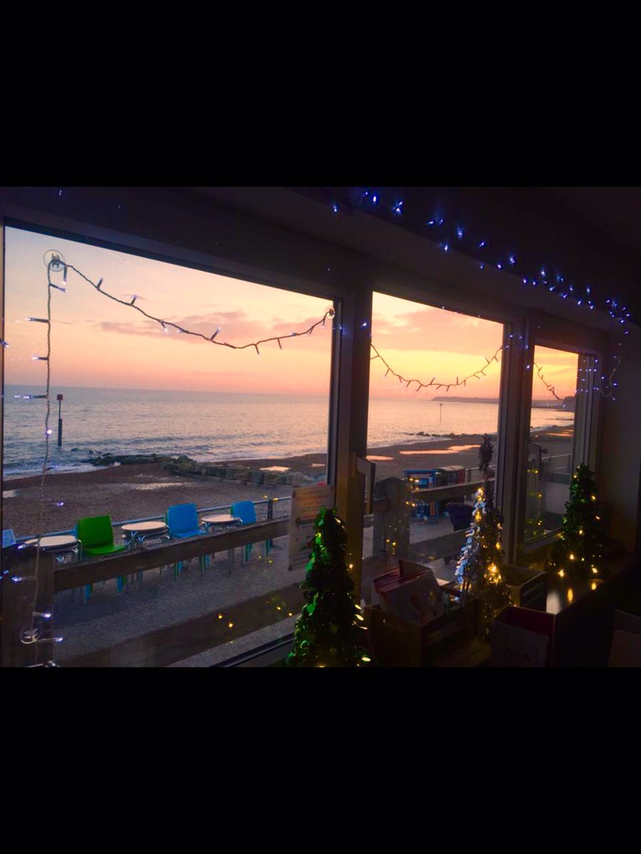 It's beginning to look a lot like Christmas 🎅🏼🎄⛄️🎁