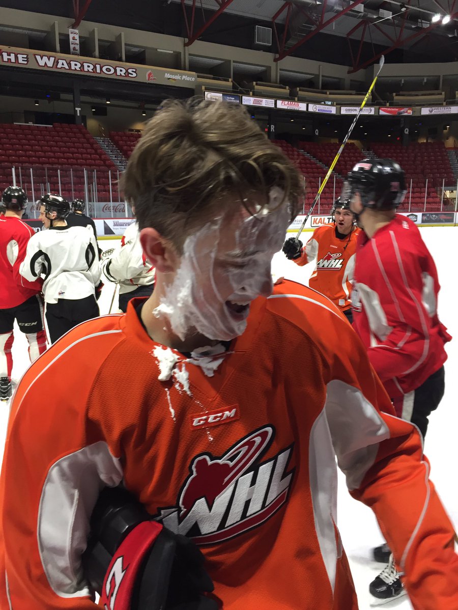 Happy 16th birthday to Warriors rookie <a href="/breconwood91/">Brecon Wood</a>. Great surprise from the boys