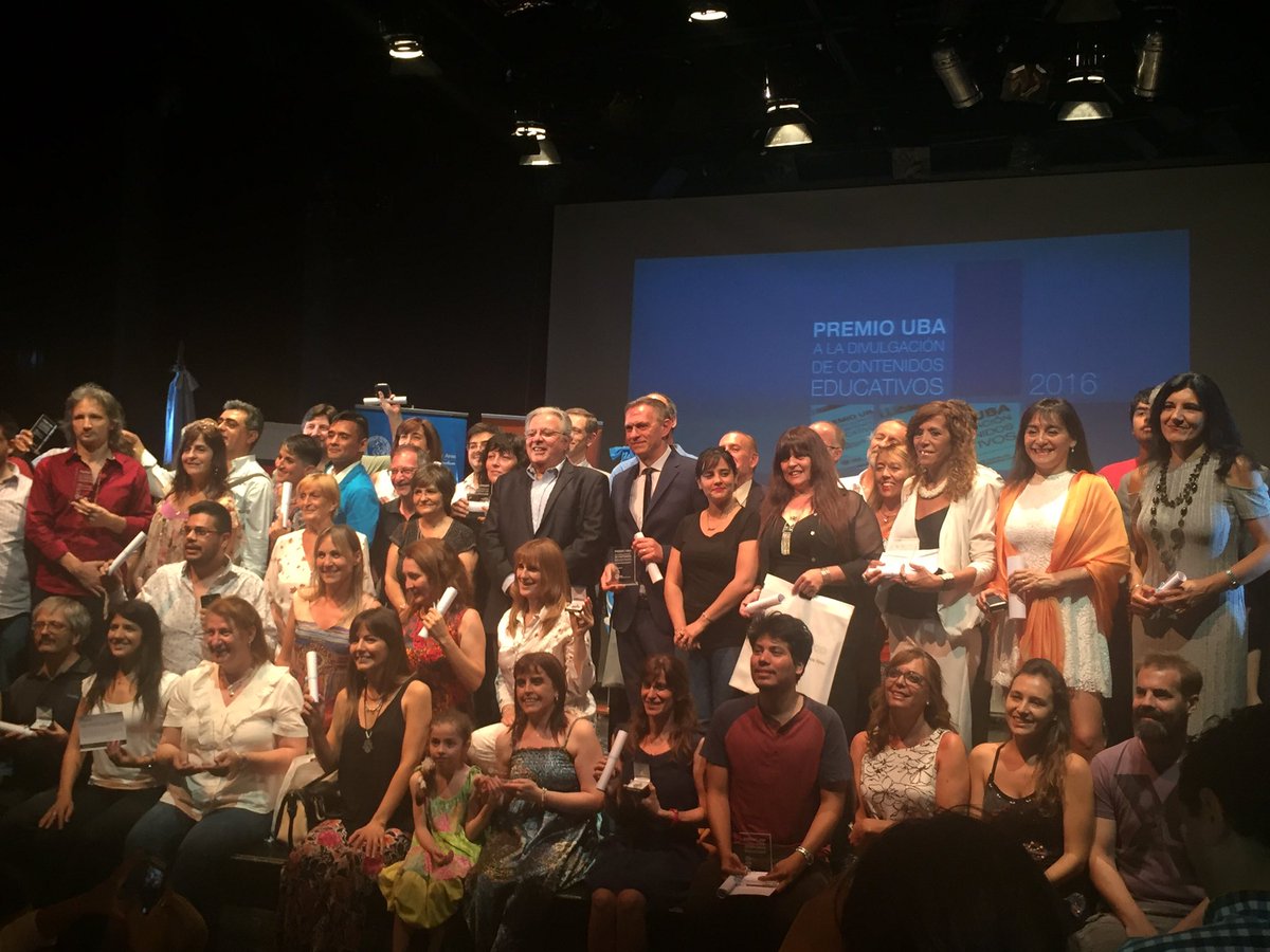 barbibonelli's tweet photo. "El mejor premio es un reconocimiento de mi Universidad, la Universidad de Buenos Aires" #PremiosUBA @BonelliOK #OrgulloDeHija https://t.co/lLpGviRDH2