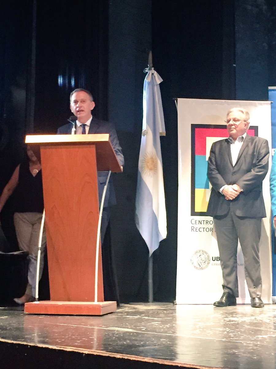 barbibonelli's tweet photo. "El mejor premio es un reconocimiento de mi Universidad, la Universidad de Buenos Aires" #PremiosUBA @BonelliOK #OrgulloDeHija https://t.co/lLpGviRDH2