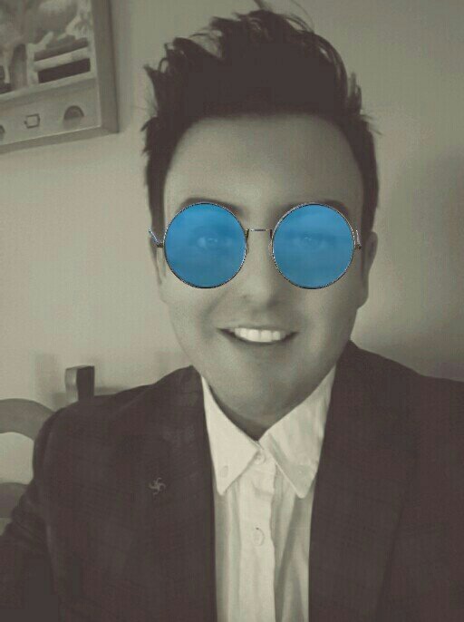 Dean_Journalist's tweet photo. In a #countrymusic kind of mood so I'm off to see @LisaMcHughx #ourLisa https://t.co/m7Po69Qsra