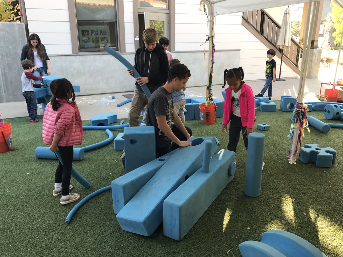 PolyHolmgren's tweet image. #PolySolves. @msjrogerskinders K challenge 9th graders to make a boat.